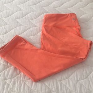 Lululemon cropped reversible yoga pants